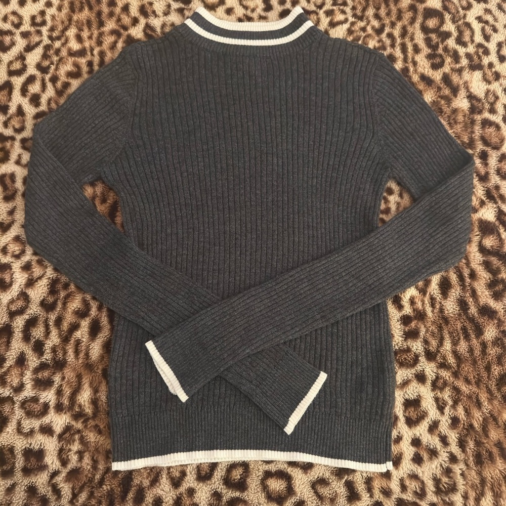 Aéropostale Charcoal Gray Ribbed Mock Neck Sweater